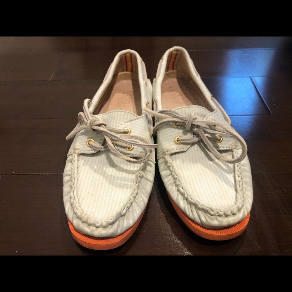 Sperry’s - Picture 3 of 4